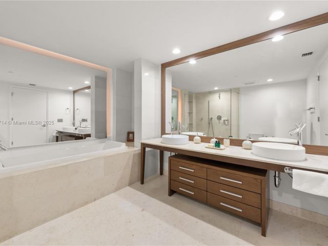 Apartment for rent  Unit #5003 - photo 6578265