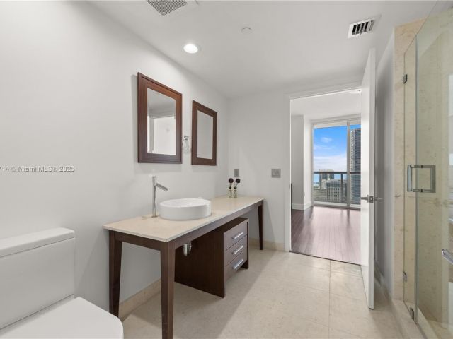 Apartment for rent  Unit #5003 - photo 6578266