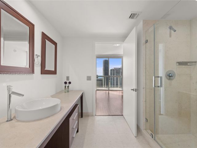 Apartment for rent  Unit #5003 - photo 6578267