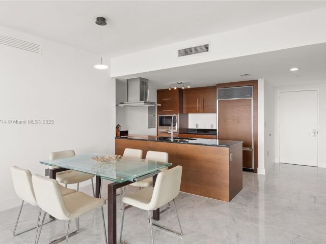 Apartment for rent  Unit #5003 - photo 6578279