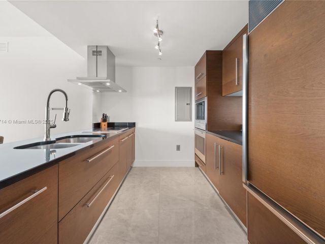 Apartment for rent  Unit #5003 - photo 6578280