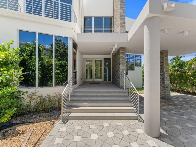 Home for sale at 544 Fernwood Rd 544 - photo 6570072