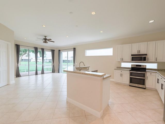 Home for rent at 2394 Kemps Bay - photo 6592375