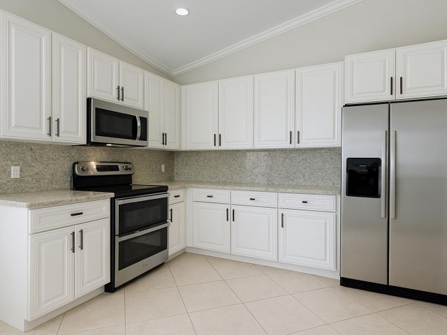 Home for rent at 2394 Kemps Bay - photo 6592386