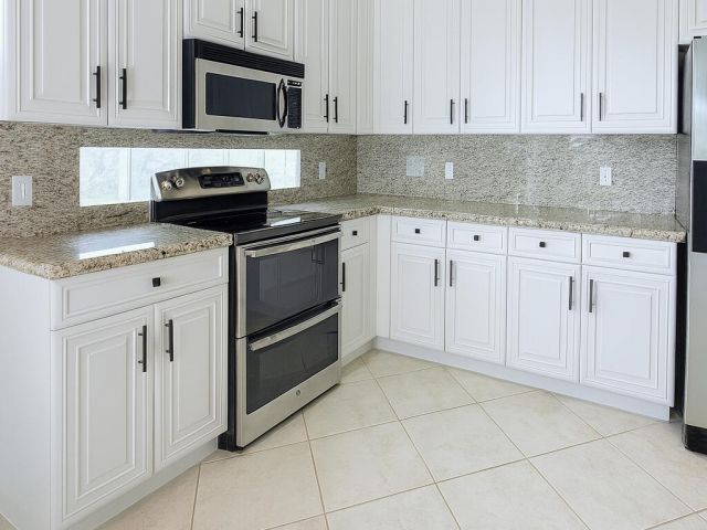 Home for rent at 2394 Kemps Bay - photo 6592387