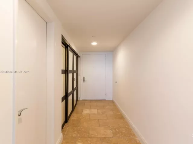 2-bedroom condo for rent in Hallandale Beach - 1830 S OCEAN DR 4010 - MondialRealty