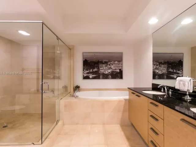 2-bedroom condo for rent in Hallandale Beach - 1830 S OCEAN DR 4010 - MondialRealty