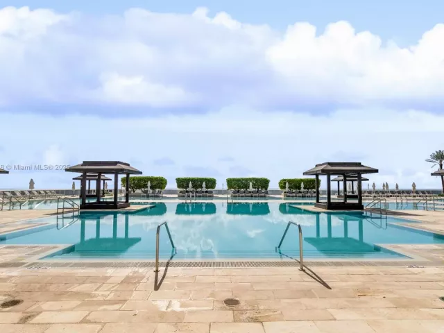 2-bedroom condo for rent in Hallandale Beach - 1830 S OCEAN DR 4010 - MondialRealty