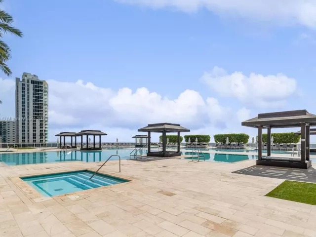 2-bedroom condo for rent in Hallandale Beach - 1830 S OCEAN DR 4010 - MondialRealty