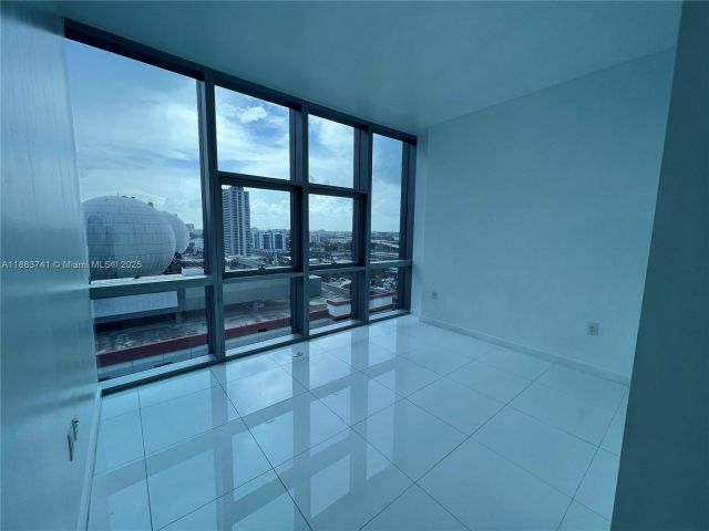 Apartment for sale  Unit #1208 - photo 6571165