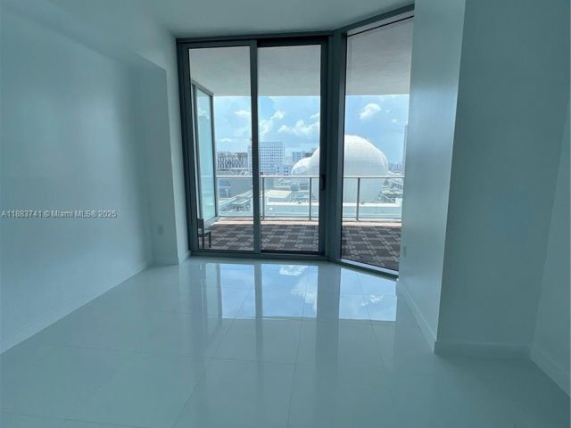 Apartment for sale  Unit #1208 - photo 6571171