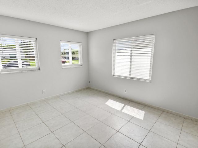 Home for rent at 22493 SW 56th Avenue - photo 6593740
