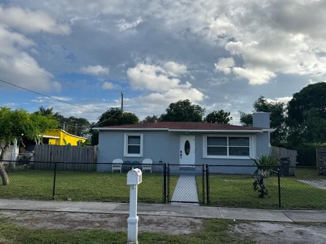 Home for rent at 620 Putter Place - photo 6733995