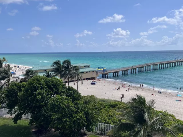 3-bedroom condo for sale in Sunny Isles Beach - 16485 Collins Ave 2334 - MondialRealty