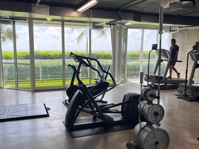 3-bedroom condo for sale in Sunny Isles Beach - 16485 Collins Ave 2334 - MondialRealty