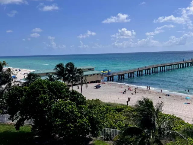 3-bedroom condo for sale in Sunny Isles Beach - 16485 Collins Ave 2334 - MondialRealty