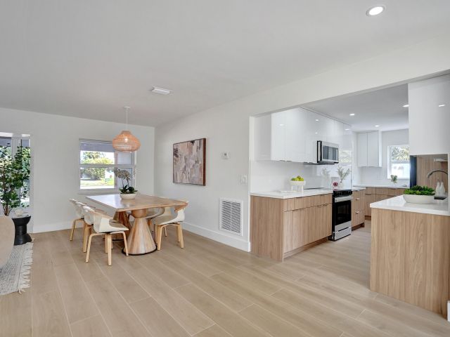 Home for sale at 530 Kingbird Circle - photo 6616912