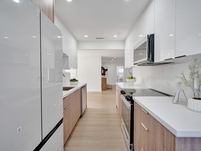 Home for sale at 530 Kingbird Circle - photo 6616913