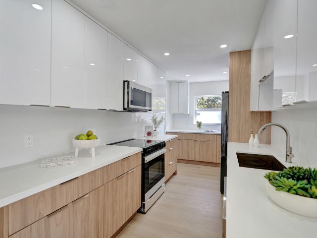 Home for sale at 530 Kingbird Circle - photo 6616917