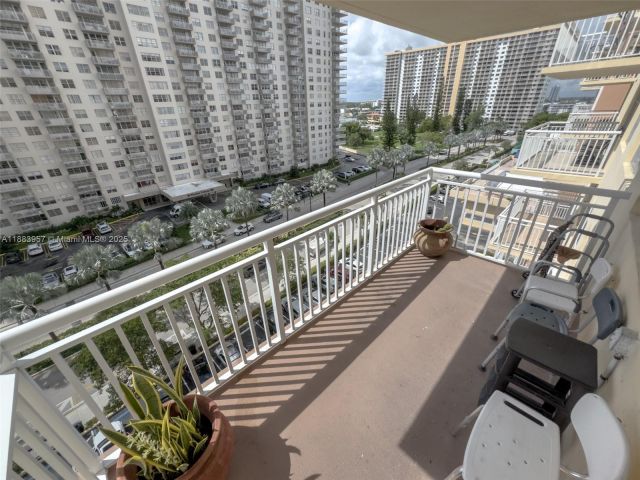 Apartment for sale  Unit #808 - photo 7435462