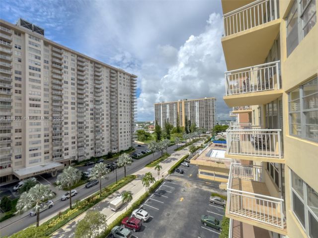 Apartment for sale  Unit #808 - photo 7435465