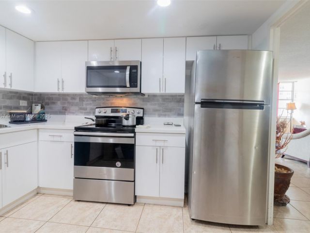 Apartment for sale  Unit #808 - photo 7435469