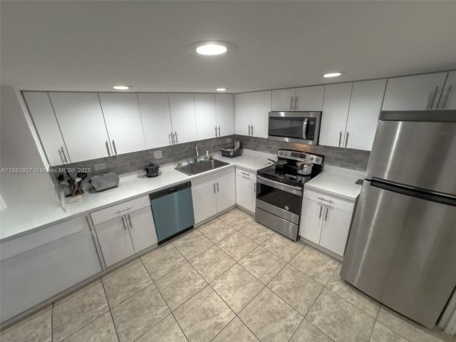 Apartment for sale  Unit #808 - photo 7435470