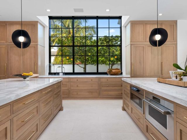 Home for sale at 734 S Ocean Boulevard - photo 6595168