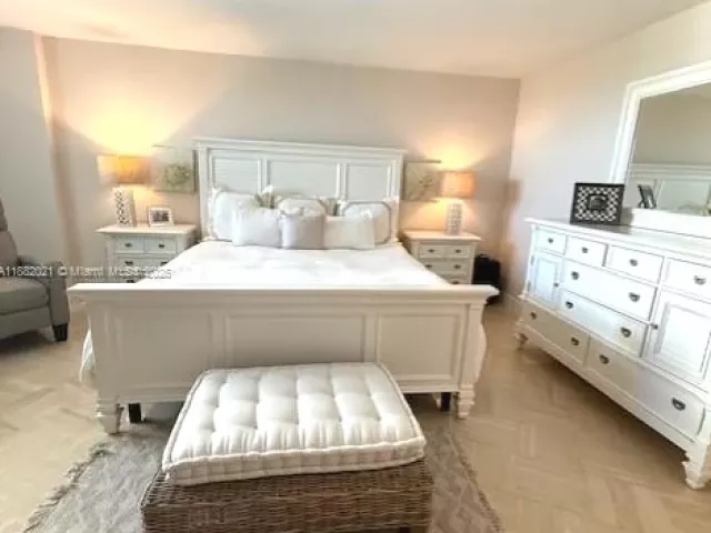 3-bedroom condo for rent in Key Biscayne - 1121 Crandon Blvd D702 - MondialRealty