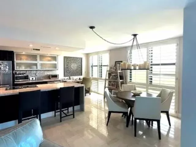 3-bedroom condo for rent in Key Biscayne - 1121 Crandon Blvd D702 - MondialRealty
