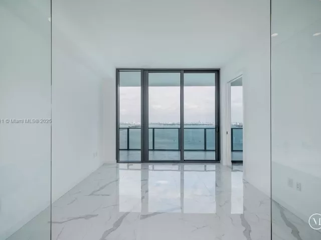 4-bedroom condo for sale in Miami - 480 NE 31 St 3101 - MondialRealty