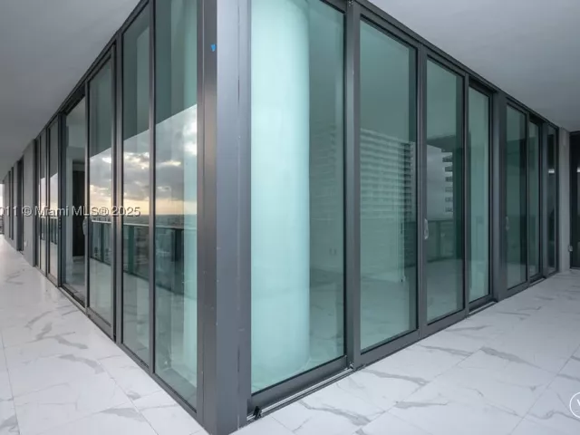 4-bedroom condo for sale in Miami - 480 NE 31 St 3101 - MondialRealty