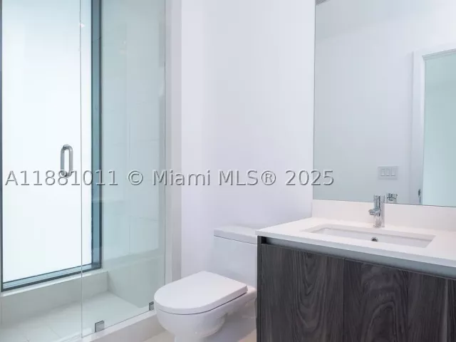 4-bedroom condo for sale in Miami - 480 NE 31 St 3101 - MondialRealty