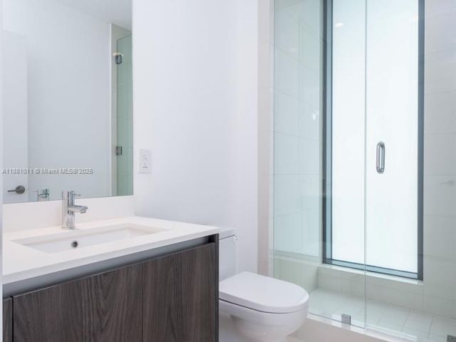 Apartment for sale  Unit #3101 - photo 6574469