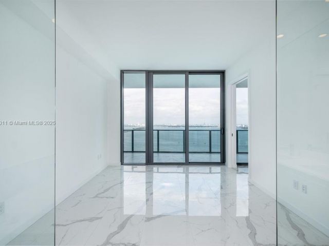 Apartment for sale  Unit #3101 - photo 6574475