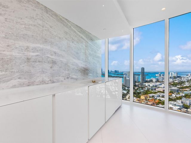 Apartment for sale  Unit #PH-5 - photo 6589585