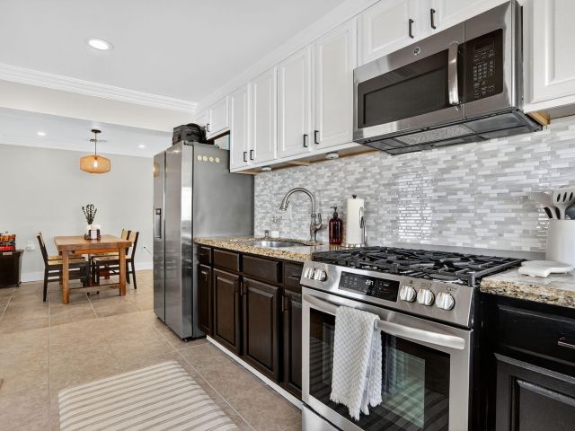 Home for sale at 2840 NE 7th Terrace - photo 6575011