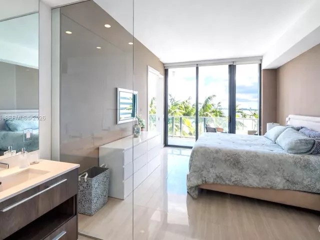 1-bedroom condo for sale in Miami - 480 NE 31st St 702 - MondialRealty