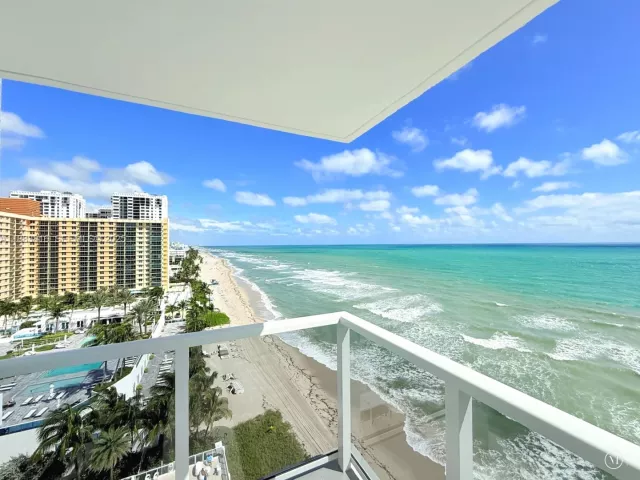 2-bedroom condo for rent in Hollywood - 2751 S Ocean Dr 1204S - MondialRealty
