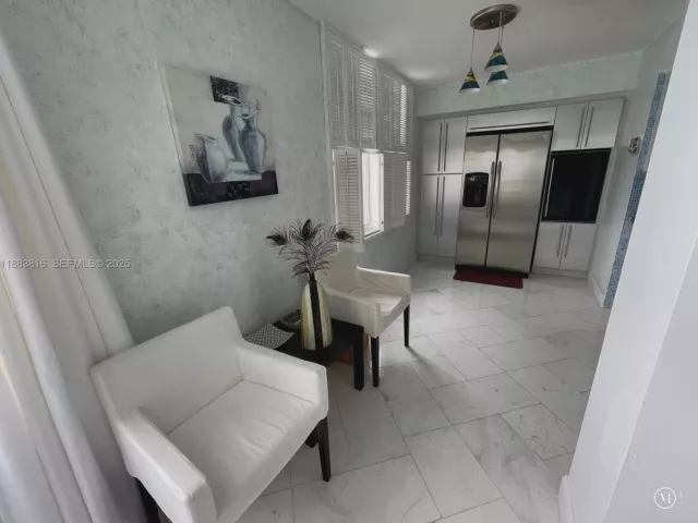 2-bedroom condo for rent in Hollywood - 2751 S Ocean Dr 1204S - MondialRealty