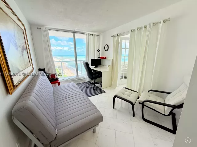 2-bedroom condo for rent in Hollywood - 2751 S Ocean Dr 1204S - MondialRealty