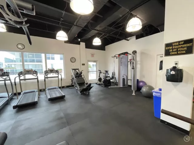 2-bedroom condo for rent in Hollywood - 2751 S Ocean Dr 1204S - MondialRealty