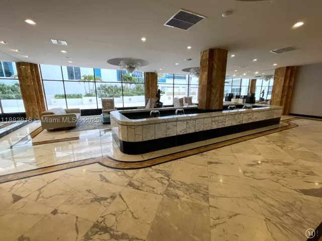 2-bedroom condo for rent in Hollywood - 2751 S Ocean Dr 1204S - MondialRealty