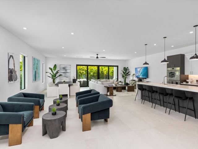 Home for sale at 698 Jeffery Street - photo 6593567