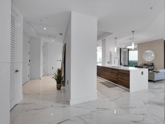 Apartment for sale  Unit #LPH914 - photo 6604161