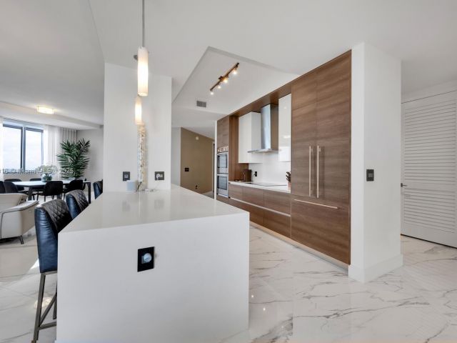 Apartment for sale  Unit #LPH914 - photo 6604164