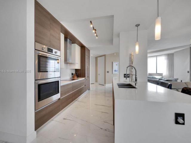 Apartment for sale  Unit #LPH914 - photo 6604167