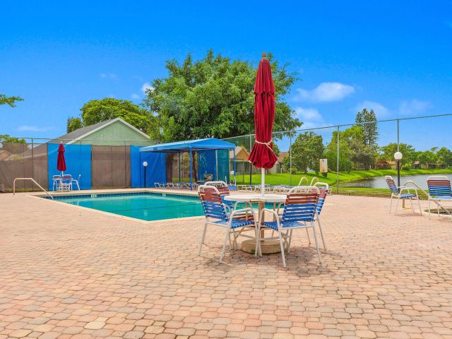 Home for rent at 1315 Summit Run Circle - photo 6592329