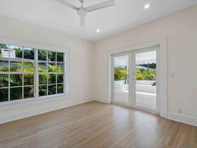 Home for rent at 224 10th Street - photo 6666681