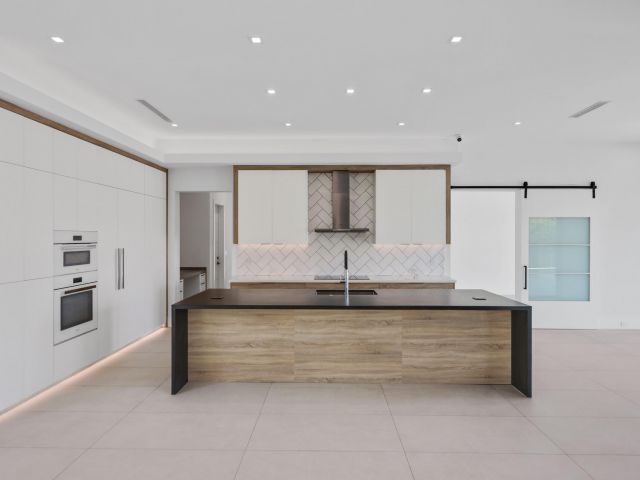 Home for sale at 933 Allamanda Drive - photo 6639857